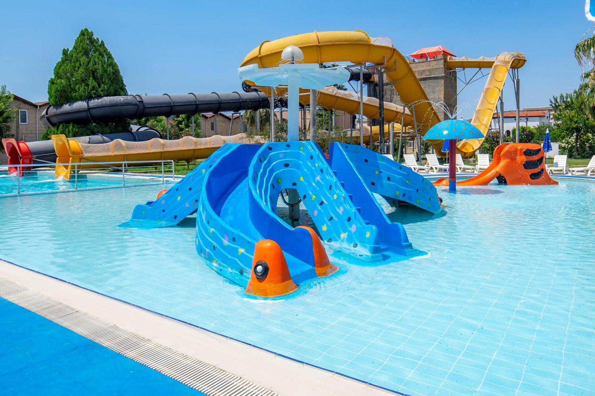 Risus Beach Resort Hotel Кушадаси Екстер'єр фото